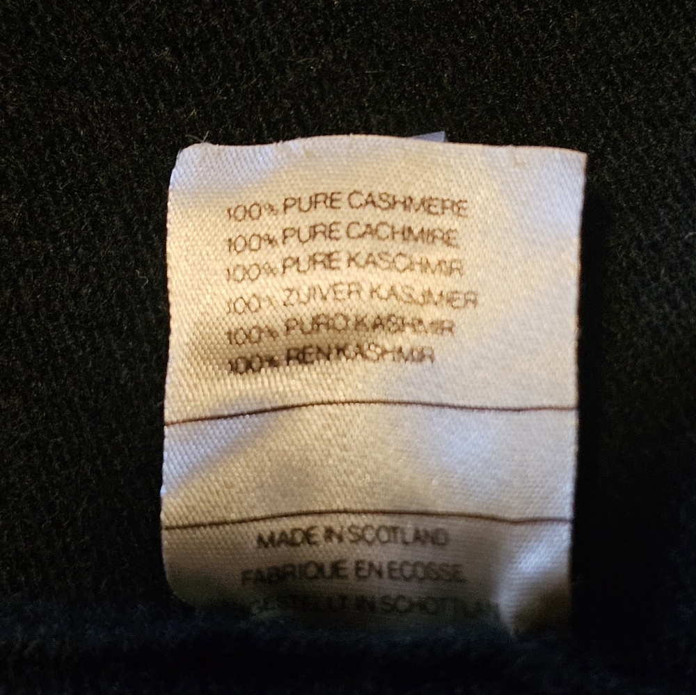 CHANEL Vintage 100% Cashmere Rare Cardigan Authentic Sweater size L - Picture 15 of 16